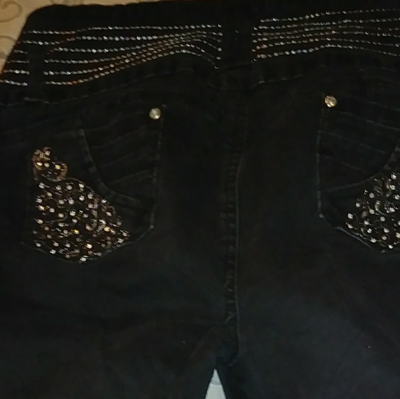 BLACK HIGH WAIST SKINNY JEANS W/GOLD EMBROIDERING - Picture 3 of 5